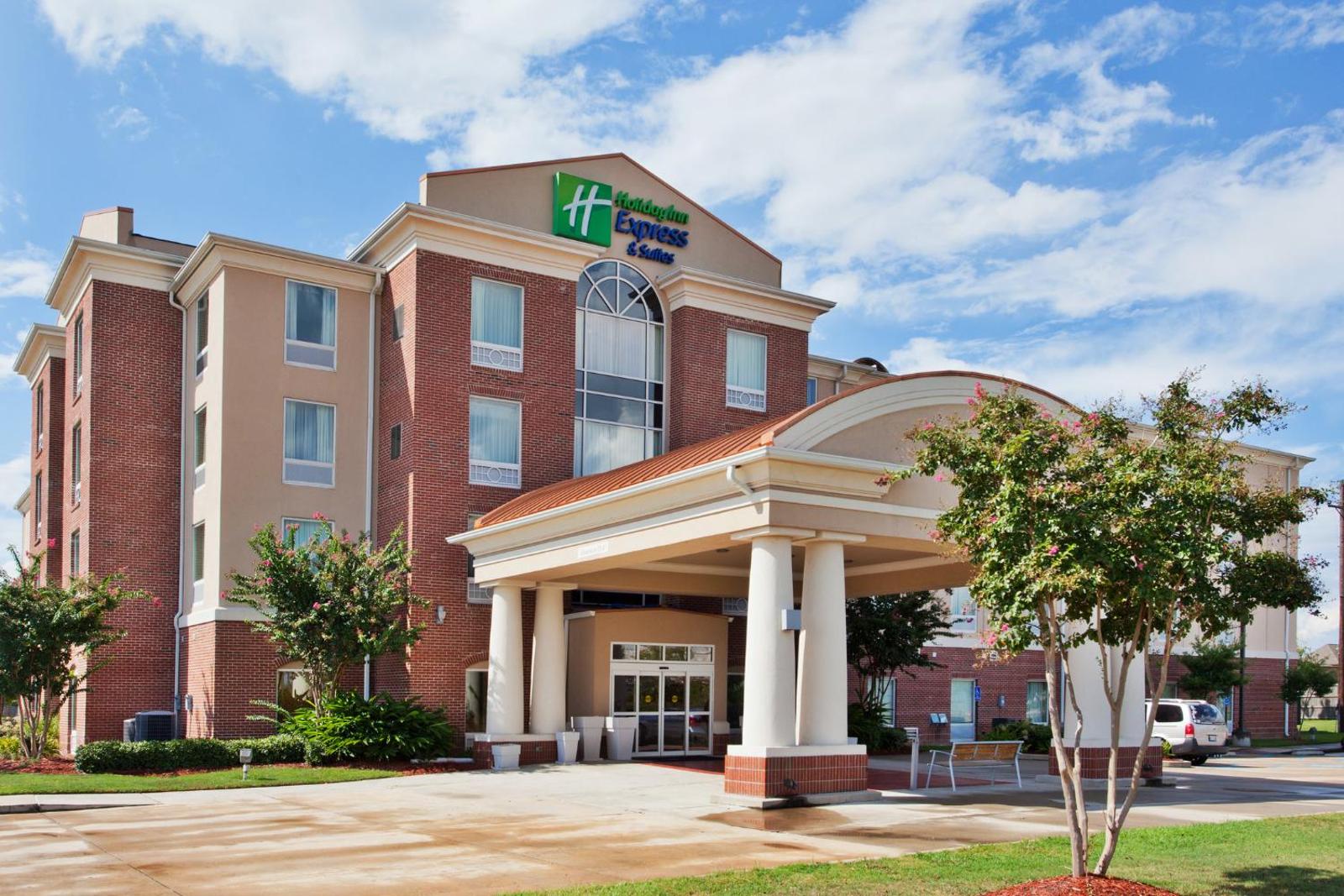 Holiday Inn Express & Suites Baton Rouge East