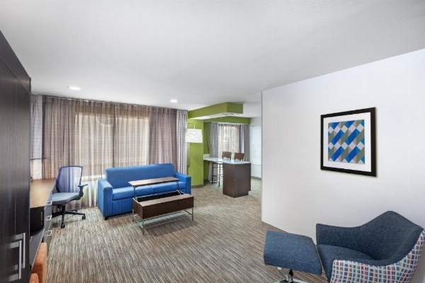 Holiday Inn Express & Suites Baton Rouge East image 25